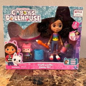 Gabby’s Dollhouse Netflix series 9 piece play set NIB